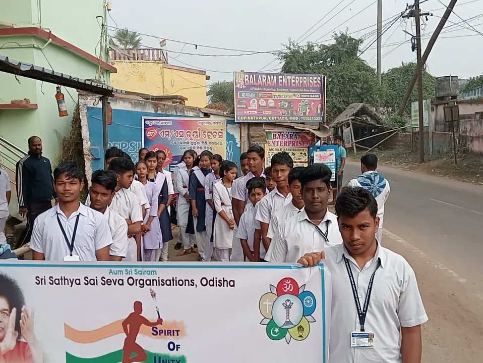 sathyasaiodisha's tweet image. Loving Sairam..
With the Blessings of Sri Sathya Sai Baba, Cuttack District organised "Run For Unity" On the occasion of National Youth Day on 12th January 2023.
#spiritofunity
#runforunity
#NationalYouthDay 
#Cuttack
-Media Team