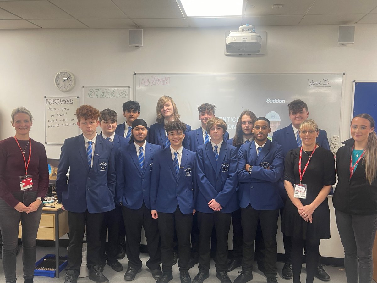 JennaEaton86's tweet photo. Great session today at Lowry Academy talking to students about career opportunities and apprenticeships in the construction industry and at @yourseddon. @NicolaHodkinson 
#constructionapprenticeships #careersinconstruction #inspiringpeople https://t.co/uAWLZIacDj