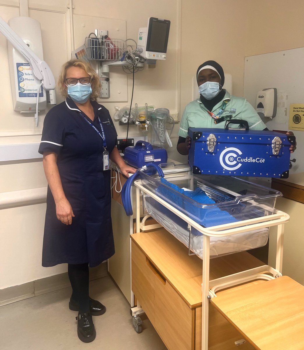 Parents suffering baby loss will now have time to make memories before saying goodbye, thanks to the gift of a CuddleCot for our Children’s Ward at @lancshospitals 🙏🧡 🕊️ 

The CuddleCot has been jointly donated by two children’s charities, Remember Rufus and Freddie’s Wish.