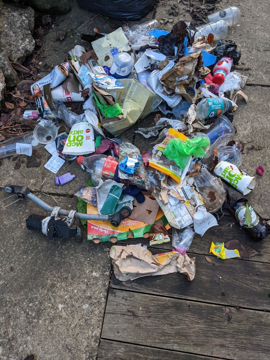 EricTorrington's tweet photo. @shorethingG82 @CornishSpliced Back in the game. Todays opportunistic #litterpick bagged 1 (NOS), 2, 3 (@McDonalds) 4 (tuna tin), 6, 8 (#Milkshake bottle) 9 (#sock). Taken at #Coaley Peak Viewing point #Gloucestershire with the #RiverSevern in distance. https://t.co/JNuCGuq8hE