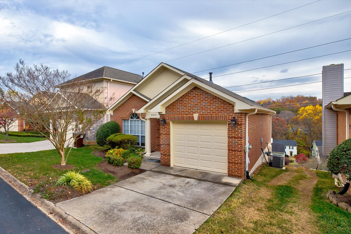 EdMyHouseTn's tweet photo. My news for today....Pending! Under contract!
Can we get a top dollar offer for you?
Call or text to 865 415 6012 for our team to work for you.
#affordabledreamhomesknoxville
#handhteam
#topdollaroffers https://t.co/MjXnToJTq3