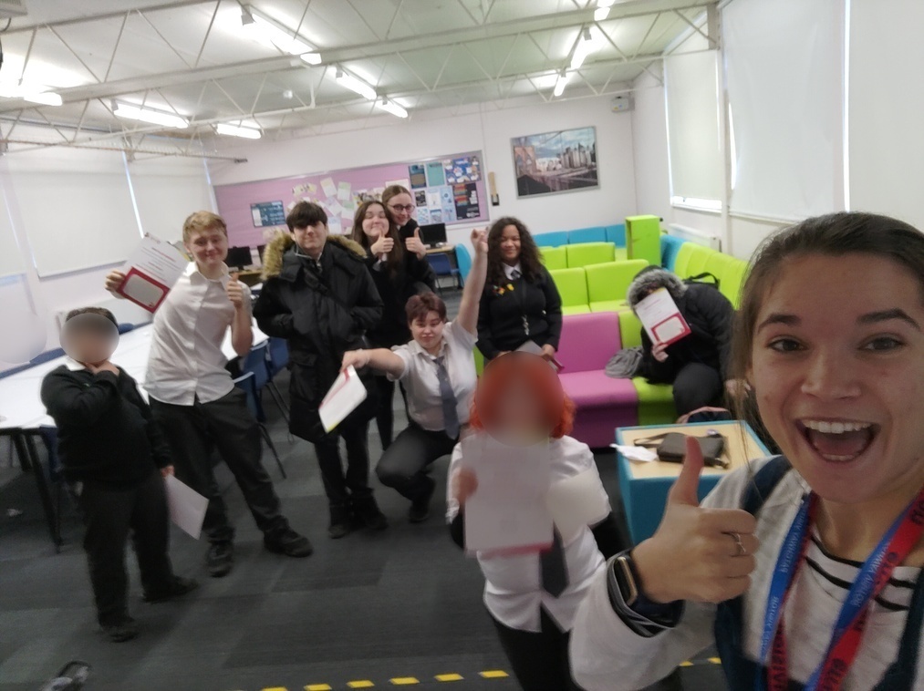 SabsEnvision's tweet photo. That's a wrap Autumn cohort!
@BristolBrunel @st_berns @mangotsfieldsch @PatchwayC_S - Your young people's presentations at the Final were fantastic! They have all been such a pleasure to work with and have done us all proud! https://t.co/5iTsJxSTti