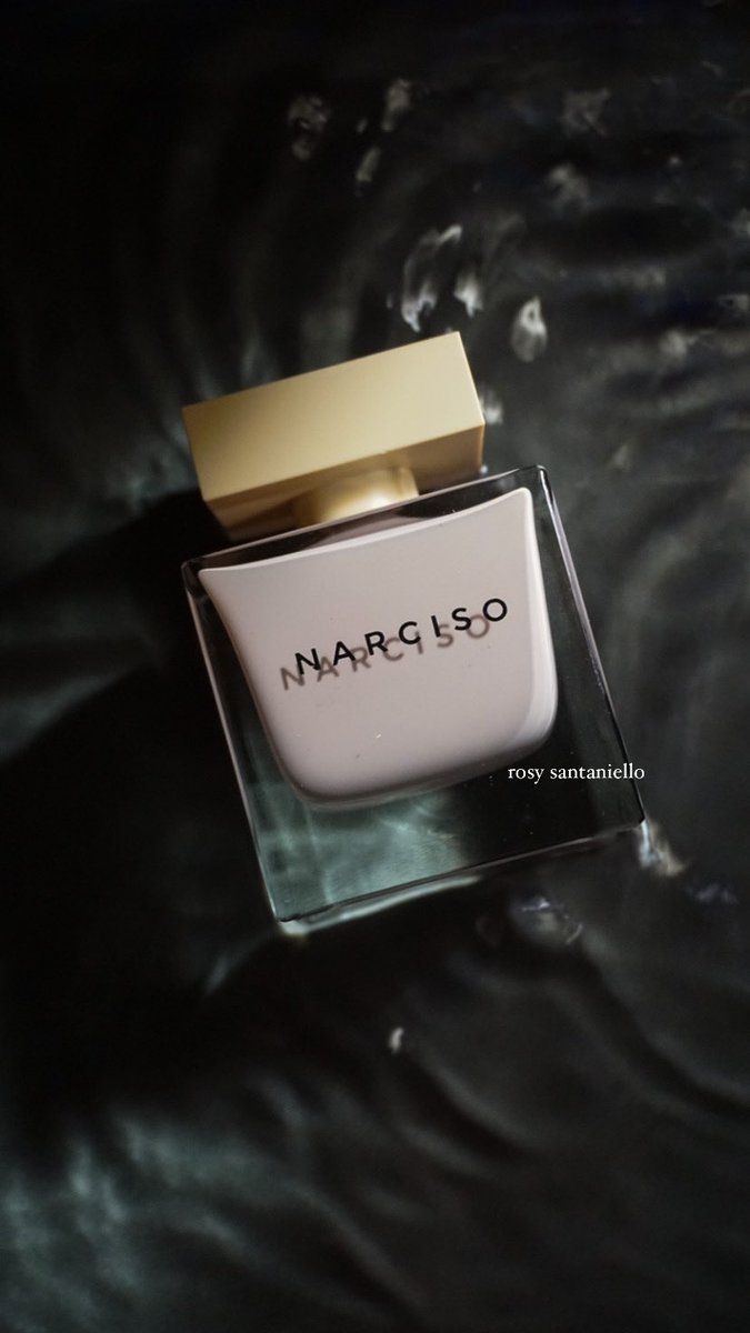digitalrosys's tweet photo. Perfume photo 😄 #ugcphoto #ugcitalia #perfumephoto #ecommerce #perfume #contentcreator https://t.co/MVd7UpNSAO
