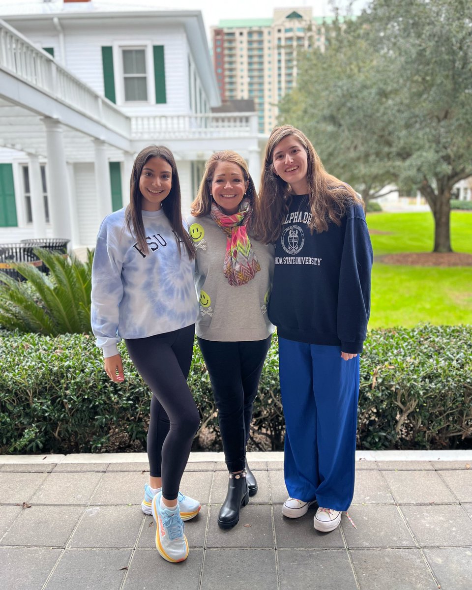 DeanB_FSULaw's tweet photo. Fun Friday reunion with these fantastic #FSU #BryanHall mentees! @fsuzeigler @floridastate https://t.co/OOW6dBu5LP