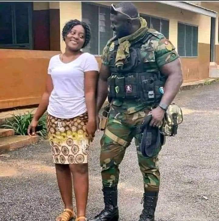 sp_bantan's tweet photo. What would you do if you found him with your wife??😊 https://t.co/Plx5m8sUNN
