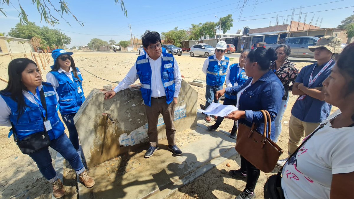 sunassperu's tweet photo. 📌#AlertaSunass en #Piura| Llegamos al centro poblado Ejidos de Huan para conocer la problemática del desabastecimiento del servicio de #agua potable y tomar las acciones en beneficio de los ciudadanos. https://t.co/SKF7Fc9brC