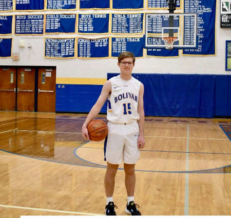 BballLiberators's tweet photo. Brad Hadank is an example of a JUICEFUL DUDE!  
Excellent Student
CARES about others
STRIVES to do his best in all things
We are proud of Brad being awarded the Logan Middleton Memorial Sportsmanship Award 

Below are some comments from local paper
Thanks for the lesson DANK! https://t.co/cVrHrqFSTM