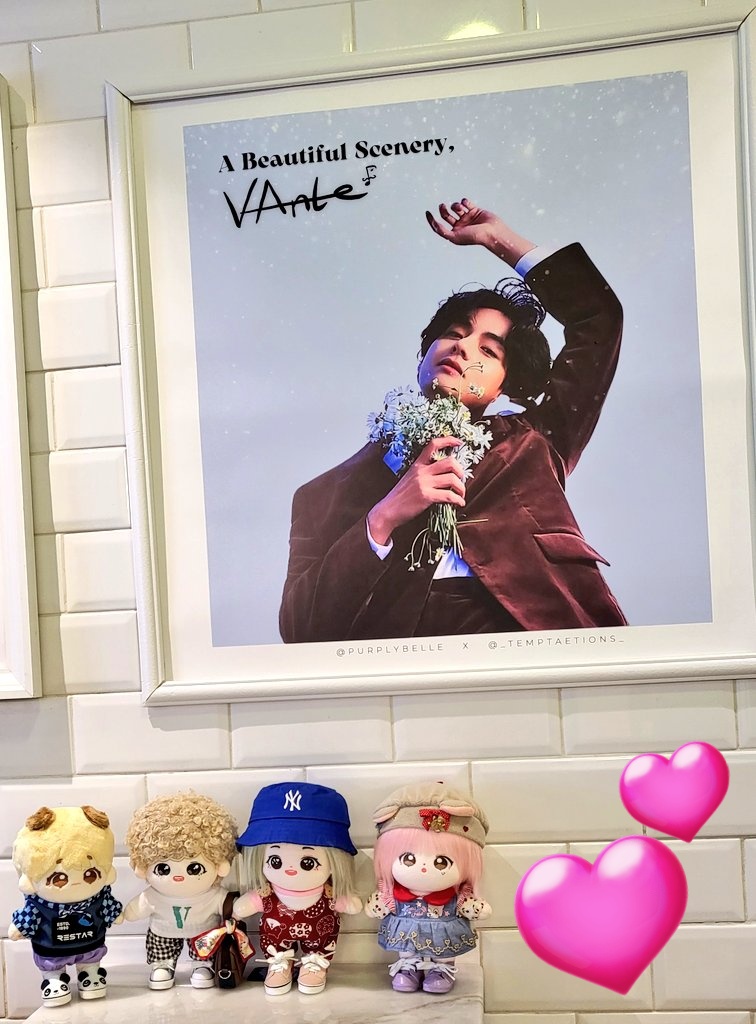 psloveblue's tweet photo. 'A Beautiful Scenery, Vante II'
#abeautifulsceneryvante by @purplybelle ~~ thank u Belle & ur sis Sabrina for putting up the Veautiful decos!🫶🥰
Me & my lovely friends Jo & @Beatrixlok + my 7 cute Tae cotton kiddos enjoyed ourselves very much at this Taehyung's event! 💜🫶 😉 https://t.co/JUcQakoGxK