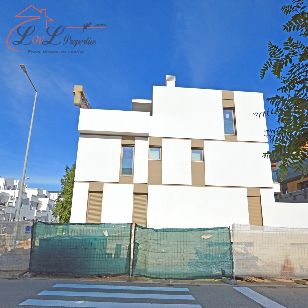LwLProperties1's tweet photo. New to the market ☀️
Loc: Cabanas de Tavira 
Ref: 25806215
€: 335000€
 
#lwlproperties #Cabanas de Tavira #algarve #portugal #aplaceinthesun #holidayhome #propertyinvestment #Apartmentforsale https://t.co/C9yiAnvo9N