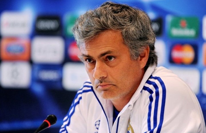 Iconic_Mourinho's tweet photo. Johan Cruyff, 2011: "Mourinho is a coach of trophies, not a coach of football."

José Mourinho: "I appreciate it, I am in fact a coach of trophies. I love learning from Cruyff, but he still has to teach me how to lose a Champions League final 4-0." https://t.co/mmR15BTp9E