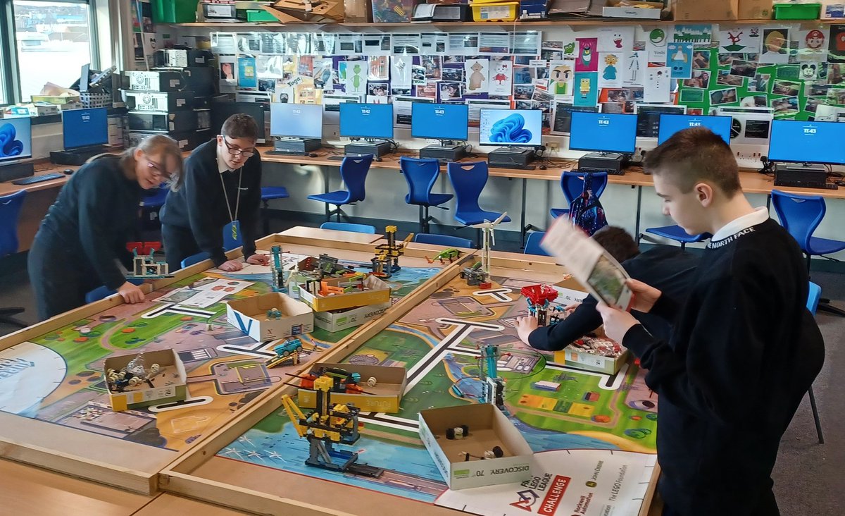 stpaulscomp's tweet photo. S3/4 Computer Science students Blake, Rihanna, Harley and Ethan see all their hard work pay off today as they set up our game boards and models ready for the final run up to the regional competition on Feb 3rd @dundee_angus #DAFLL #SUPERPOWERED @FLLUK ππ€β‘πͺ«ππ¨βοΈ https://t.co/u7qYVZJOQi