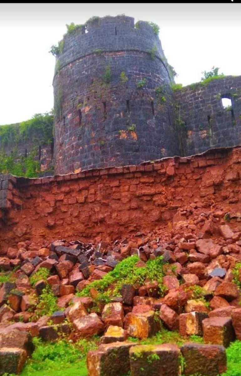 gsparkar's tweet image. साहेब एक विनंती. आपला इतिहास जपा. आपला वारसा जपने आपले कर्तव्य आहे आपला विजयदुर्ग वाचवा. 

@mieknathshinde @Dev_Fadnavis @RajThackeray @MeNarayanRane @NiteshNRane @MinOfCultureGoI @CMOMaharashtra