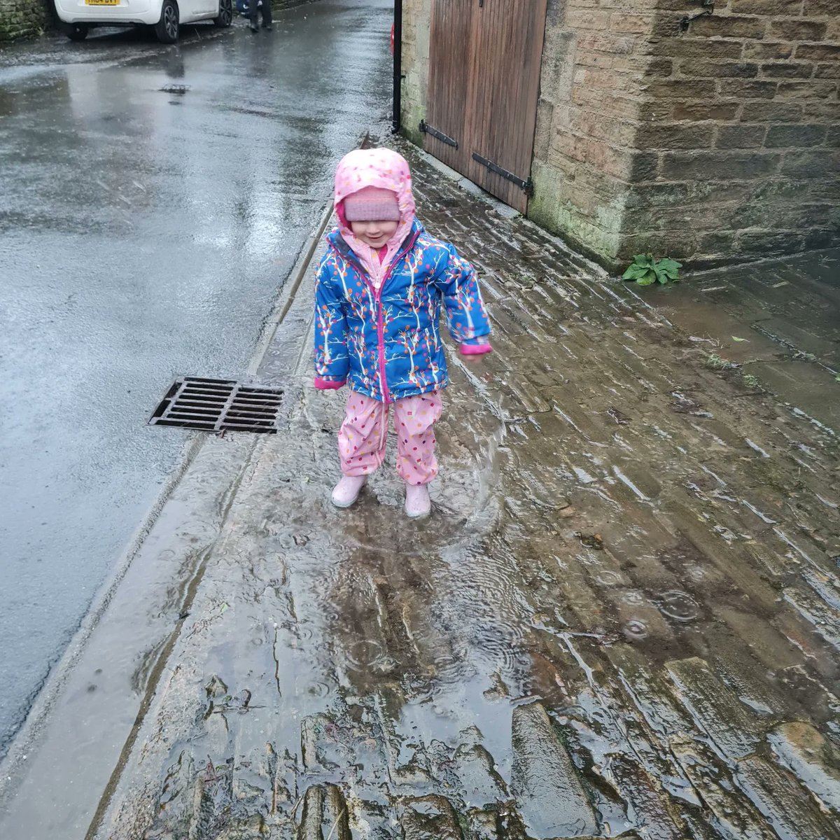 MrsHarrison90's tweet photo. Can't beat a bit of puddle splashing on a rainy Friday 😃🥰🌧 #outdoorgirl #fridayfun https://t.co/A8wwod6kAZ