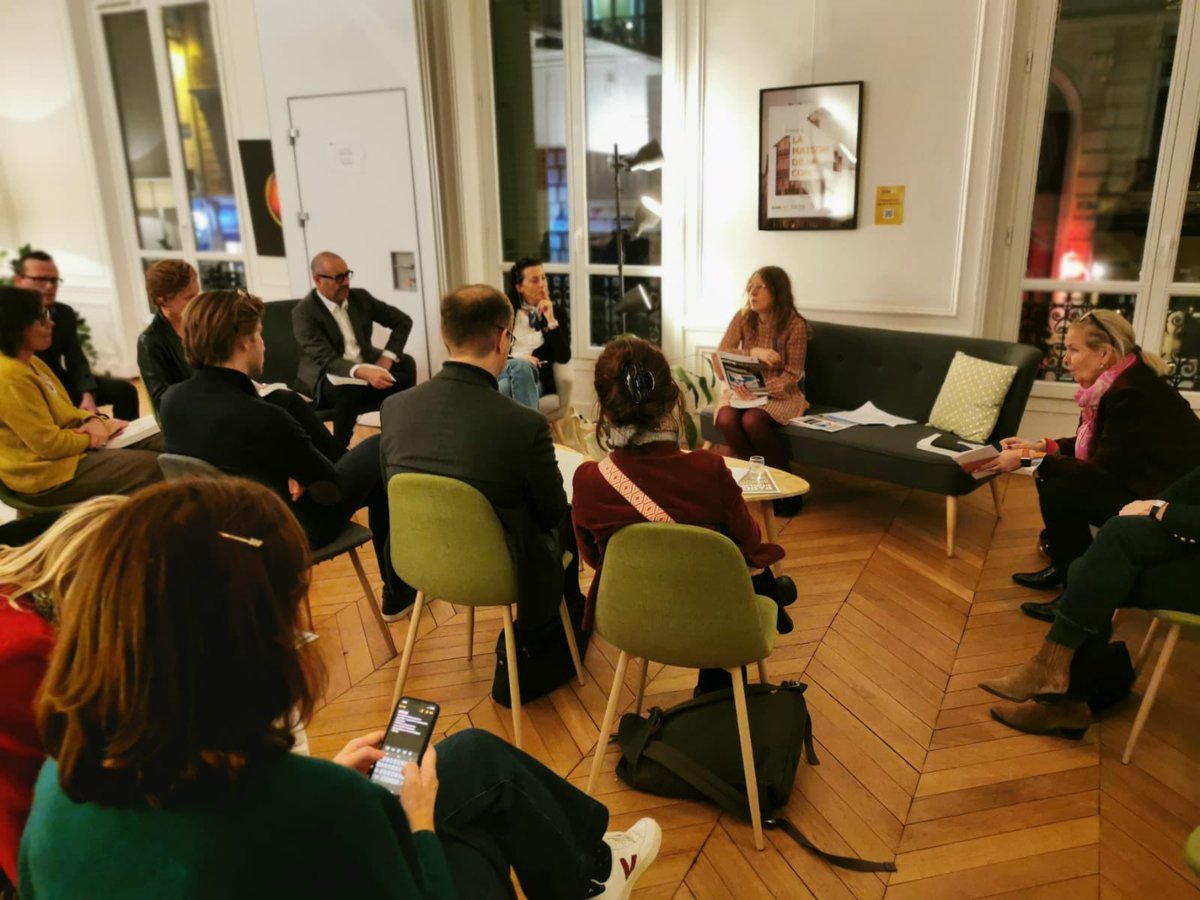 Comm_publique's tweet photo. Un grand merci à @val0112 pour cet échange passionnant sur la #ComResponsable lors du dernier RV de la Boétie organisé conjointement entre @Comm_publique et @CometEntreprise. #compublique https://t.co/hkyQOmKyDi