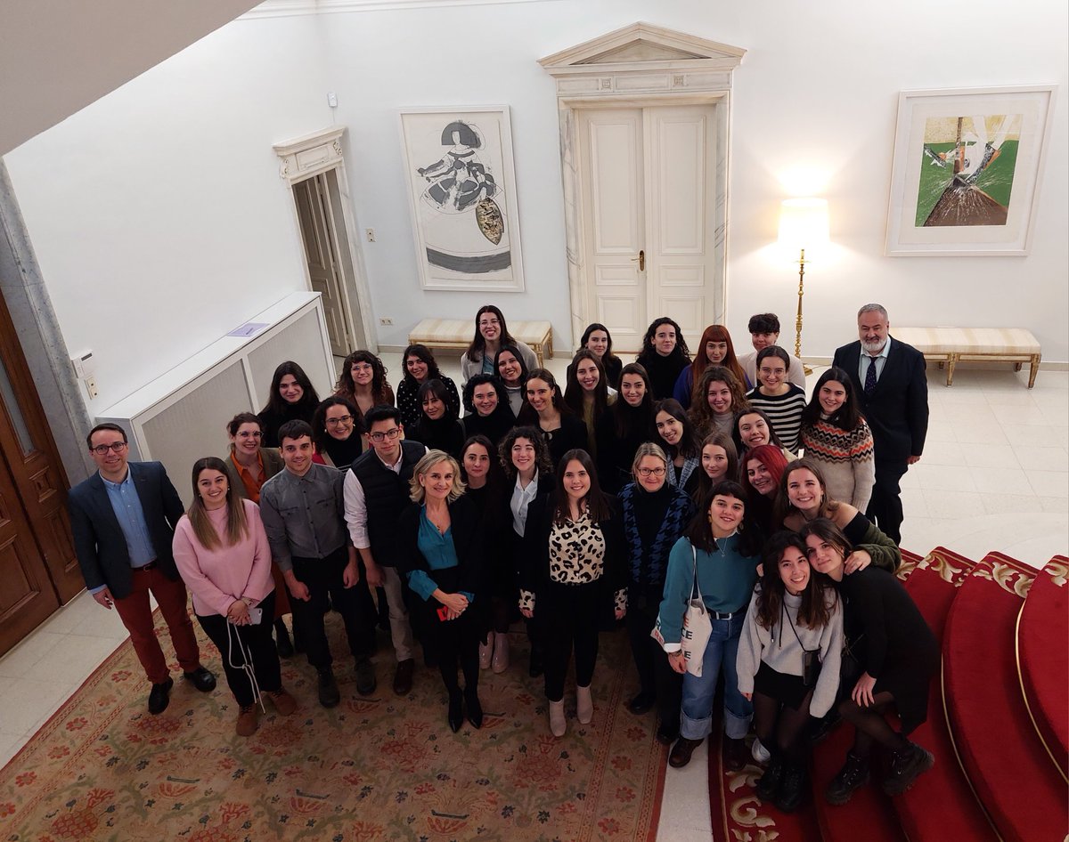 EmbEspAustria's tweet photo. 🎉Un placer recibir hoy en la Embajada a los auxiliares de conversación españoles 🇪🇦  que trabajan por toda Austria🇦🇹, y participan en la tradicional jornada en Viena organizada por nuestro asesor de educación, Juan Fernández-Mayoralas, la profesora Eva Delgado, (1/2) https://t.co/c1umgwirj0