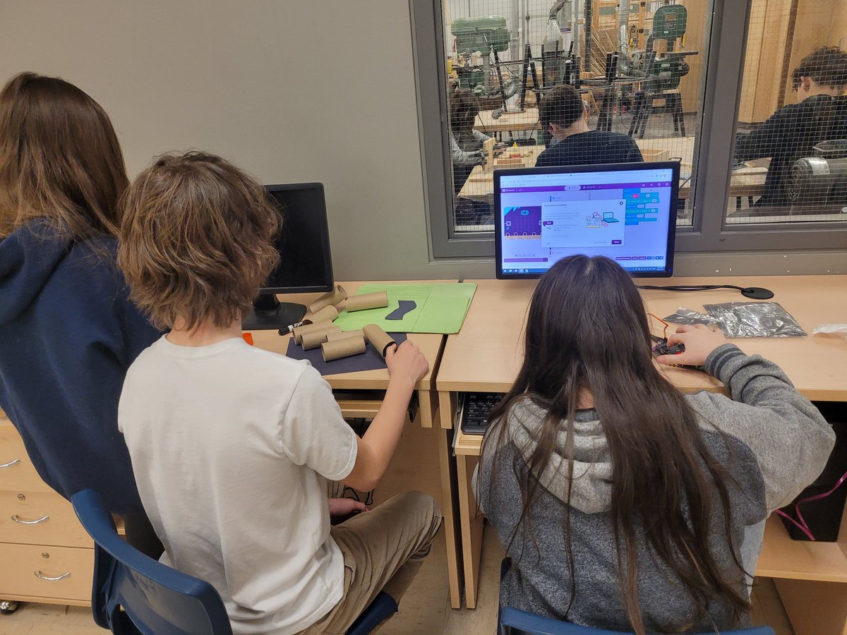 JRedmondtech's tweet photo. @RLJH_HRSB 704s hard at work creating pranks for hackerville.  Creativity + @microbit_edu.  Thanks @brilliant_labs !! https://t.co/D5czdjuMCP
