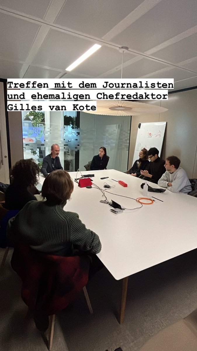 Im Rahmen unserer Retraite in Paris haben wir die Redaktion von <a href="/lemondefr/">Le Monde</a> besucht und durften uns mit <a href="/gvankote/">Gilles van Kote</a> austauschen. Herzlichen Dank für den Einblick und das spannende Gespräch!