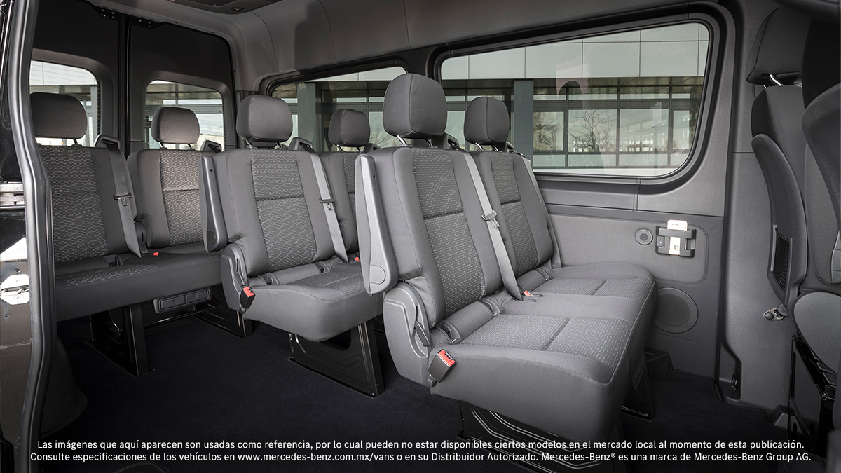 MBVanesMx's tweet photo. Coloca hasta 23 asientos con conversión local en tu #SprinterPasaje. Confort y elegancia en cada kilómetro. https://t.co/yvcWzo2G8N https://t.co/yBOvOOp0d0