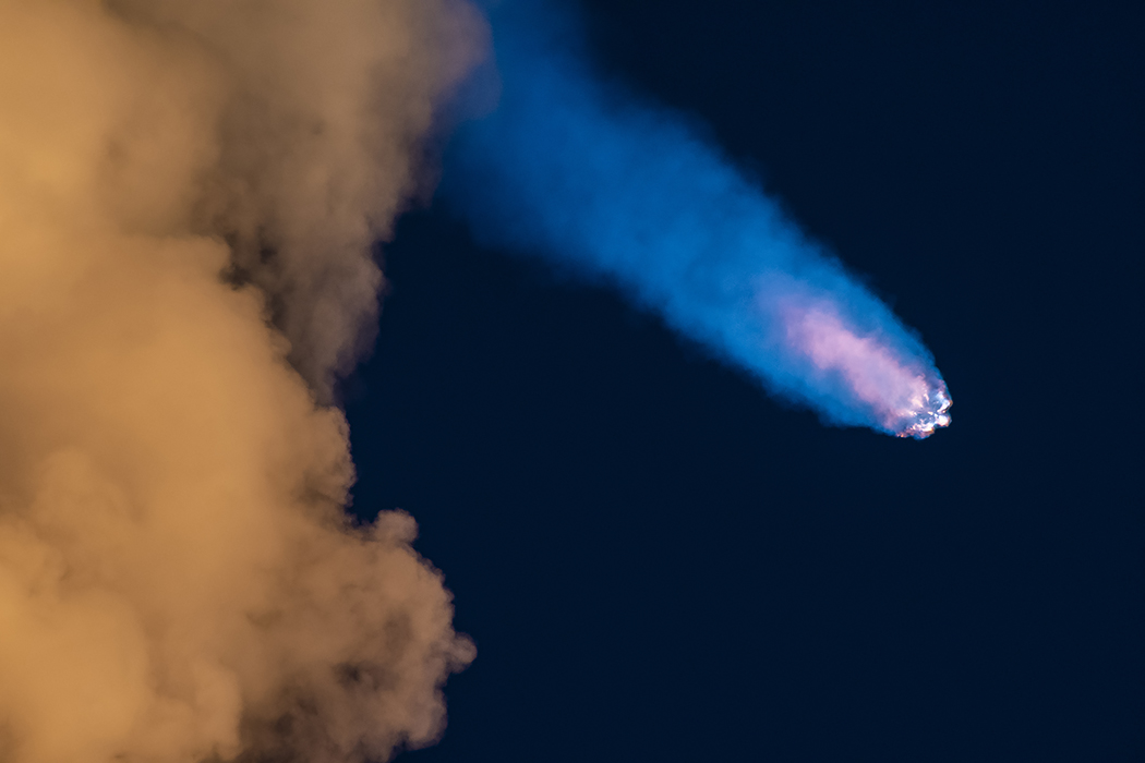 VIEWING GUIDE: Where to watch Saturday's post-sunset Falcon Heavy USSF-67 launch set for 5:55pm EST, the first time a Heavy has launched in twilight. Could put on quite a display. Launch would be ten minutes after sunset, with a window to 6:33pm.

launchphotography.com/Launch_Viewing…