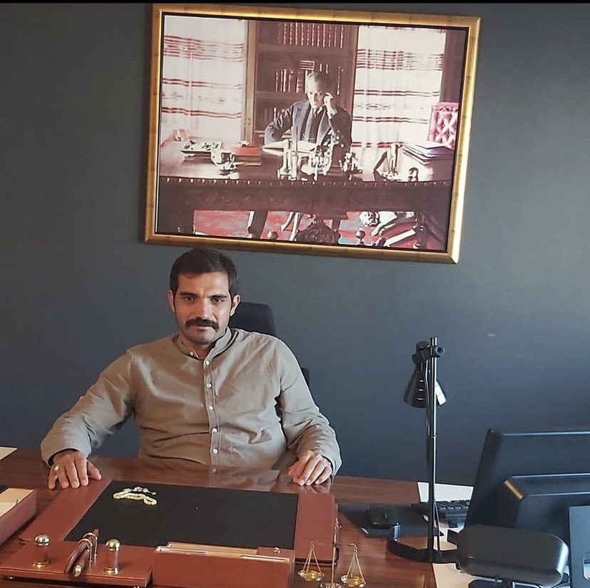 mutekaitkurt's tweet photo. Senden sonra kimsesizliğimiz iyice ayan oldu.

Yine de bil ki biz seni elimizden geldiğince kimsesiz bırakmayacağız Sinan Ateş... https://t.co/cKTff4f99h