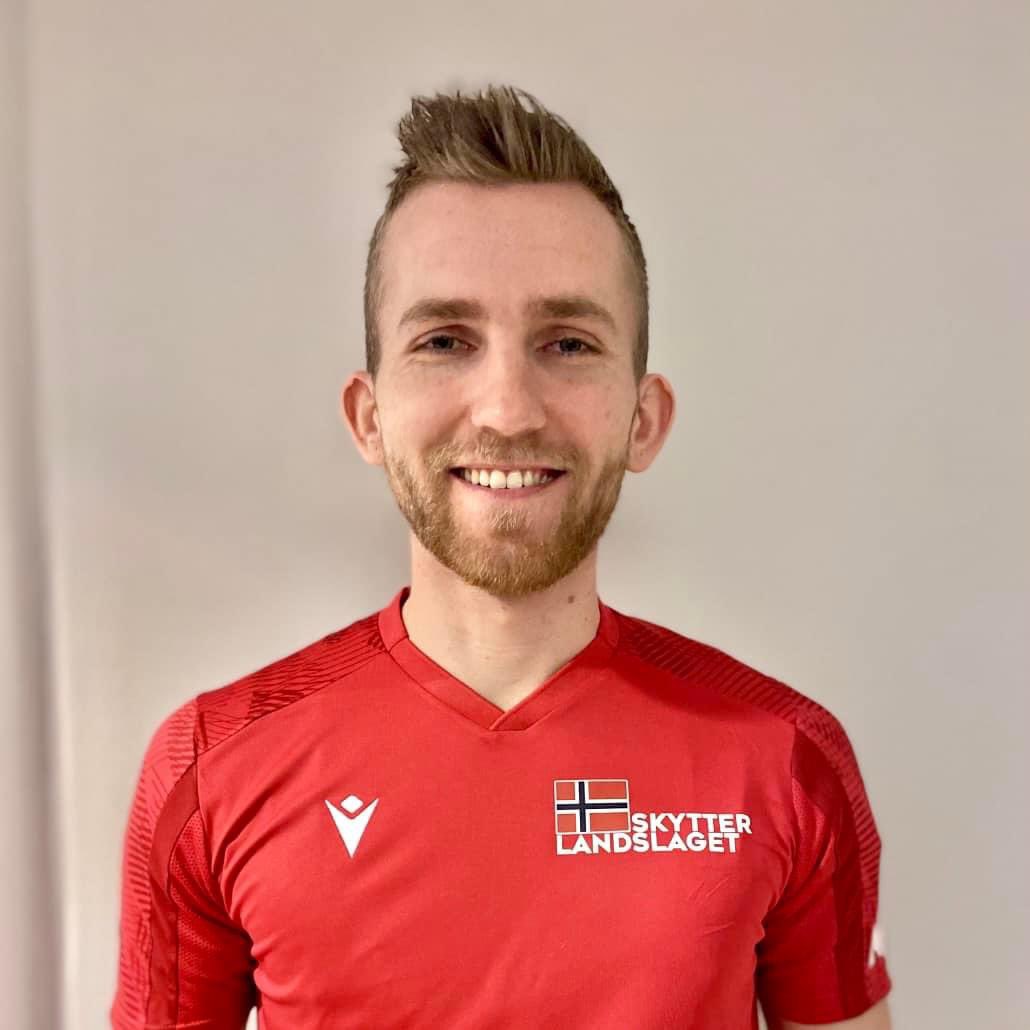 Årets første World Cup er i gang og det ble en knallstart for skeetskytter Jørgen Engen.

50 treff av 50 mulige, og han ligger på delt førsteplass etter dag 1 i WC Rabat.

I morgen skytes det to nye runder, og konkurransen avsluttes med siste runde og finale søndag.