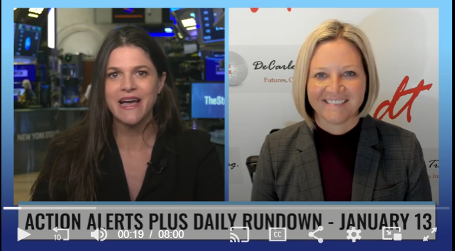 carleygarner's tweet photo. I was interviewed from the floor of the New York Stock Exchange this morning (kind of) 😀😀 @IChartNY, and I covered the bases...commodities, stocks, and even currencies. w/ @ChrisJVersace @TheStreet @TSTAlert 

Check it out - https://t.co/kDRWKJzsjL https://t.co/sAII310s3W
