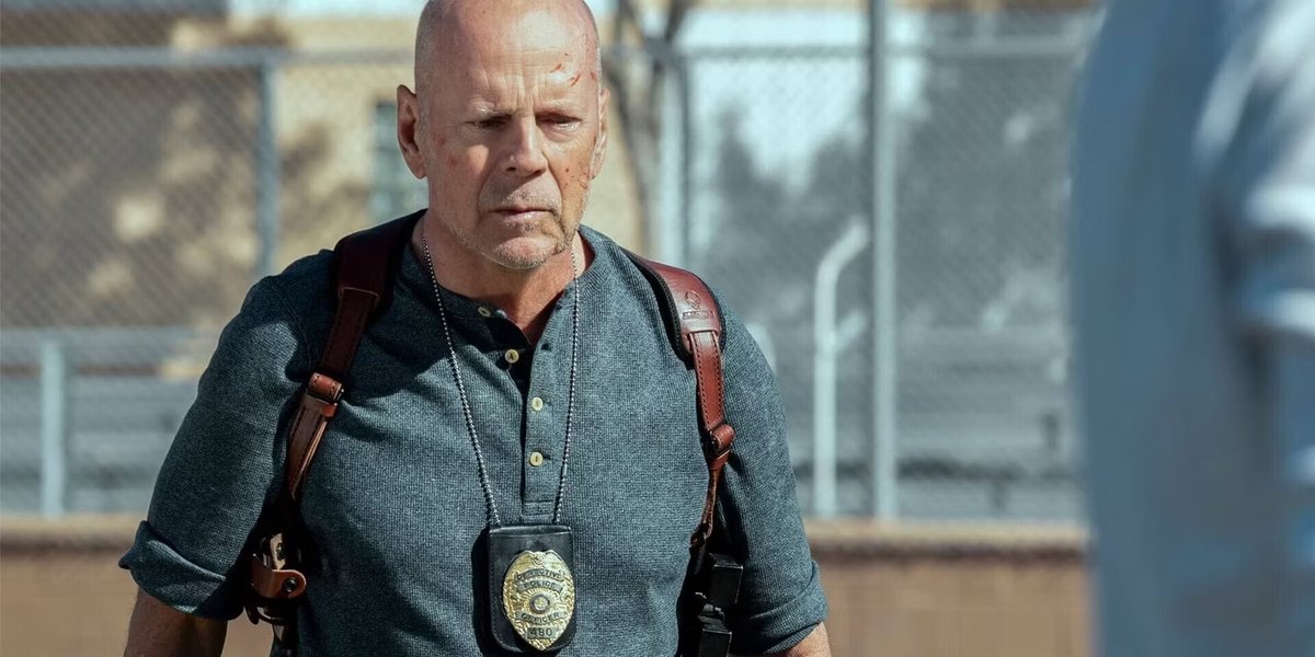 screenrant's tweet photo. Screen Rant presents an exclusive clip of Bruce Willis in the final installment of the Detective Knight trilogy, #DetectiveKnightIndependence: https://t.co/pa3KJaw6SM https://t.co/F7Xkj0KuMm