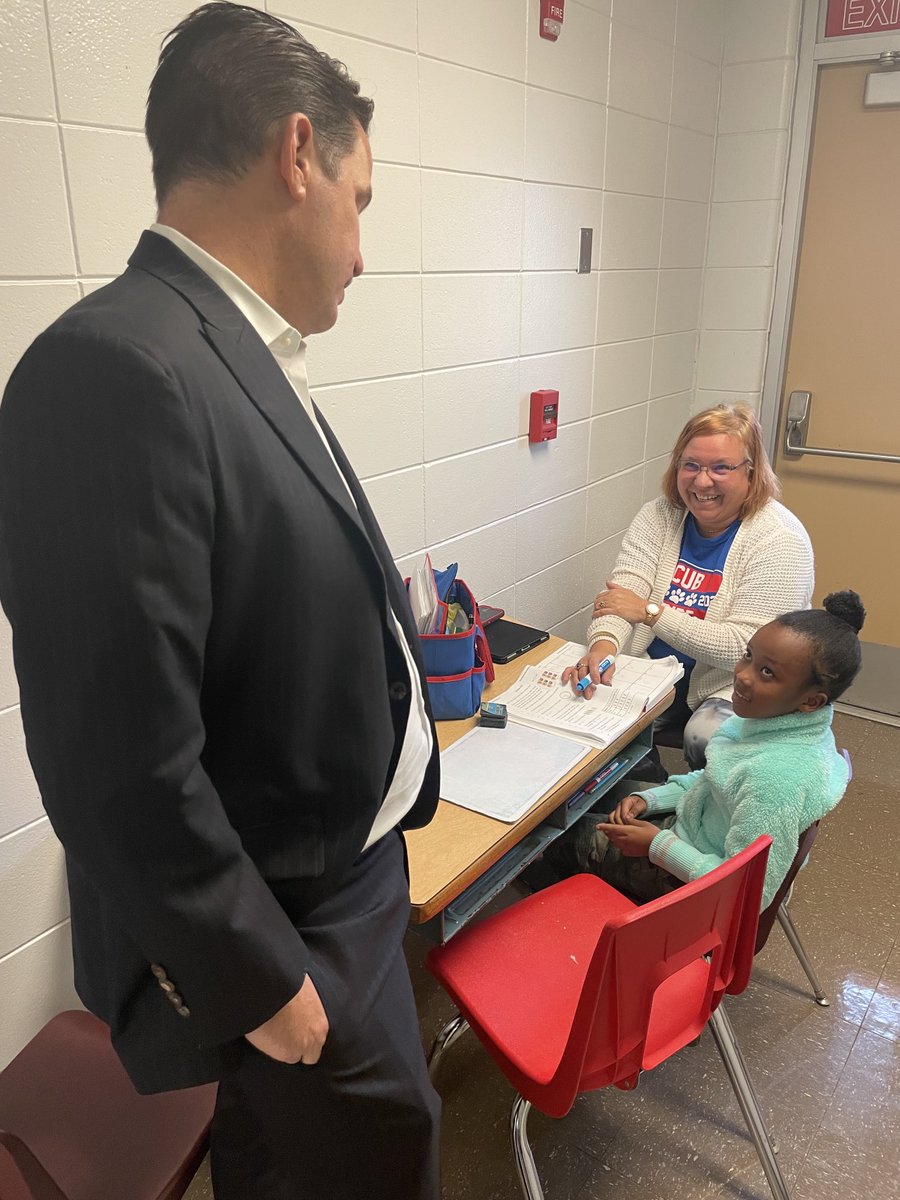 Thanks to Ethan, Melany, and Baraka for making my visit to ⁦<a href="/coral_ridge/">Coral Ridge</a>⁩ special today. And the kindergarteners reminded me that we’re just 9 days away from day 100 of the school year! #WeAreJCPS