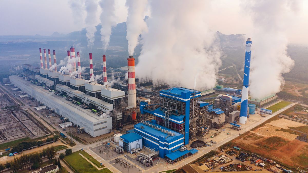 Earth911's tweet photo. Despite the dangers to people and the environment of mining and burning it, coal power produces 27% of the energy in the United States.
#Sustainability #Sustainable #Sustainablelife #Environment #Power #Energy #Energyissues #Coalpower #Livegreen #Coal
https://t.co/aUtzcTY7zN https://t.co/Z1VhnH5r45