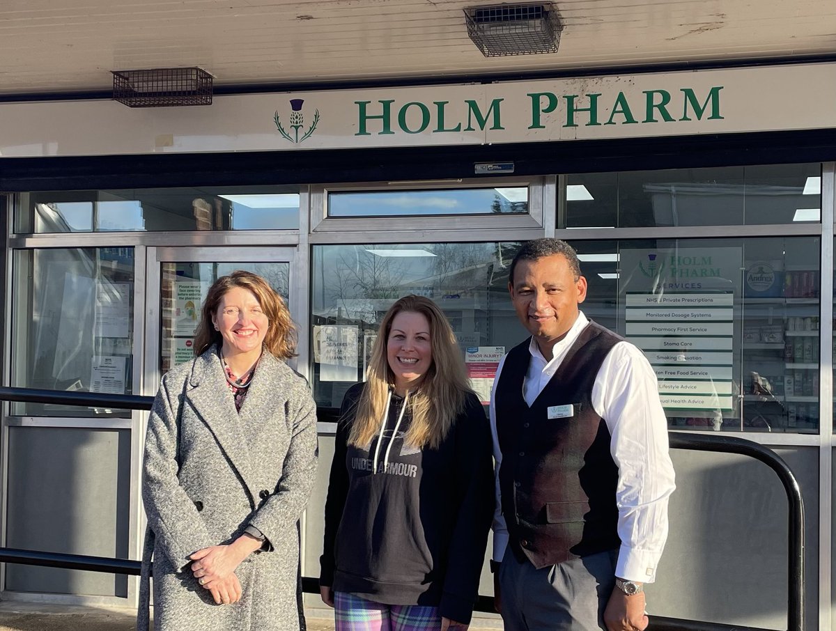 Great to meet ⁦@EvelynTweedSNP⁩ and talk all things pharmacy with Scott, Jennifer, Henry and all the team at Holm Pharmacy.Thanks for coming to see us! ⁦<a href="/CPharmacyScot/">CPharmacyScot</a>⁩