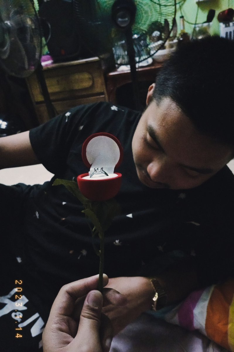 mariaberna19's tweet photo. sabe kona parang nangangati ang kamay ko hihi, happy 67th months of love salamat sa pagiging pahinga sa nakakapagod na mundo mahal kita palage mwua!😚🥰 https://t.co/zKbH1rp2yT