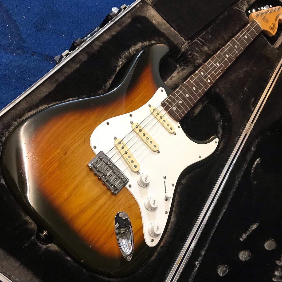 ABGuitartech's tweet photo. #fenderfriday - sunburst ‘79, a graffiti yellow ‘89 Plus and an ‘82 Dan Smith era… all in for routine setup from one of my very loyal regulars!
#fenderfriday #fender #fenderguitars #fenderstratocaster #strat #stratocaster #fenderstrat #fenderusa #stratplus #guitartech https://t.co/qOHu7mXycR
