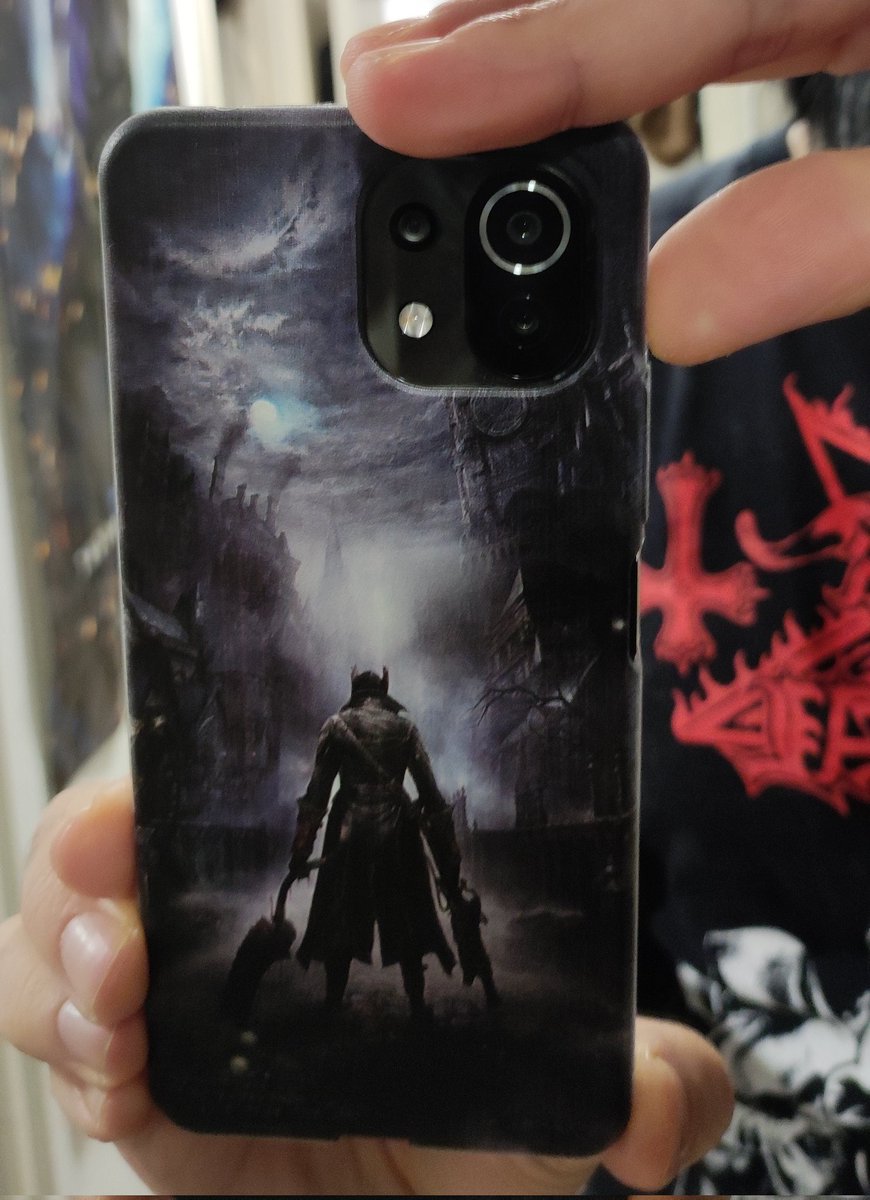AlberttTheCrow's tweet image. LA FUNDA

#bloodborne 
#oldblood