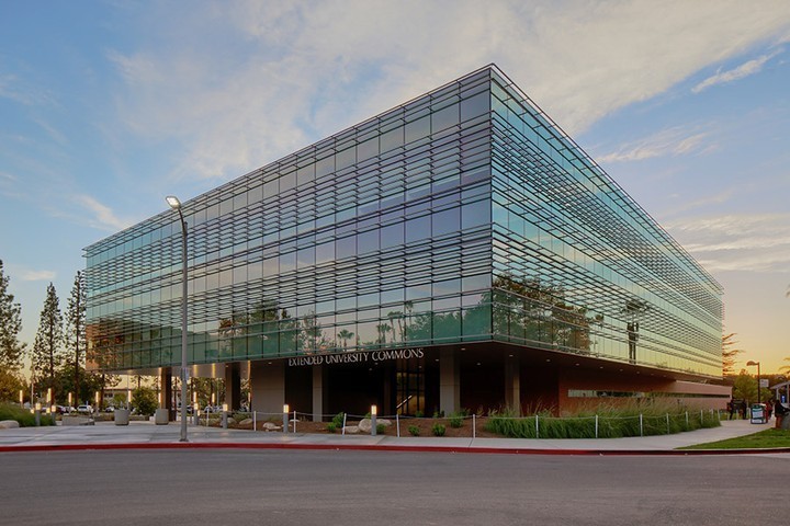 csun_tseng's tweet image. CSUN will be closed on Monday, January 16, in observance of Martin Luther King, Jr. Day.

We will reopen on Tuesday, January 17, 2023, at 8 a.m. If you need assistance, don&apos;t hesitate to reach out to Tseng College today.

Contact us: tsengcollege.csun.edu/contactus/

#CSUN #CSUNTseng