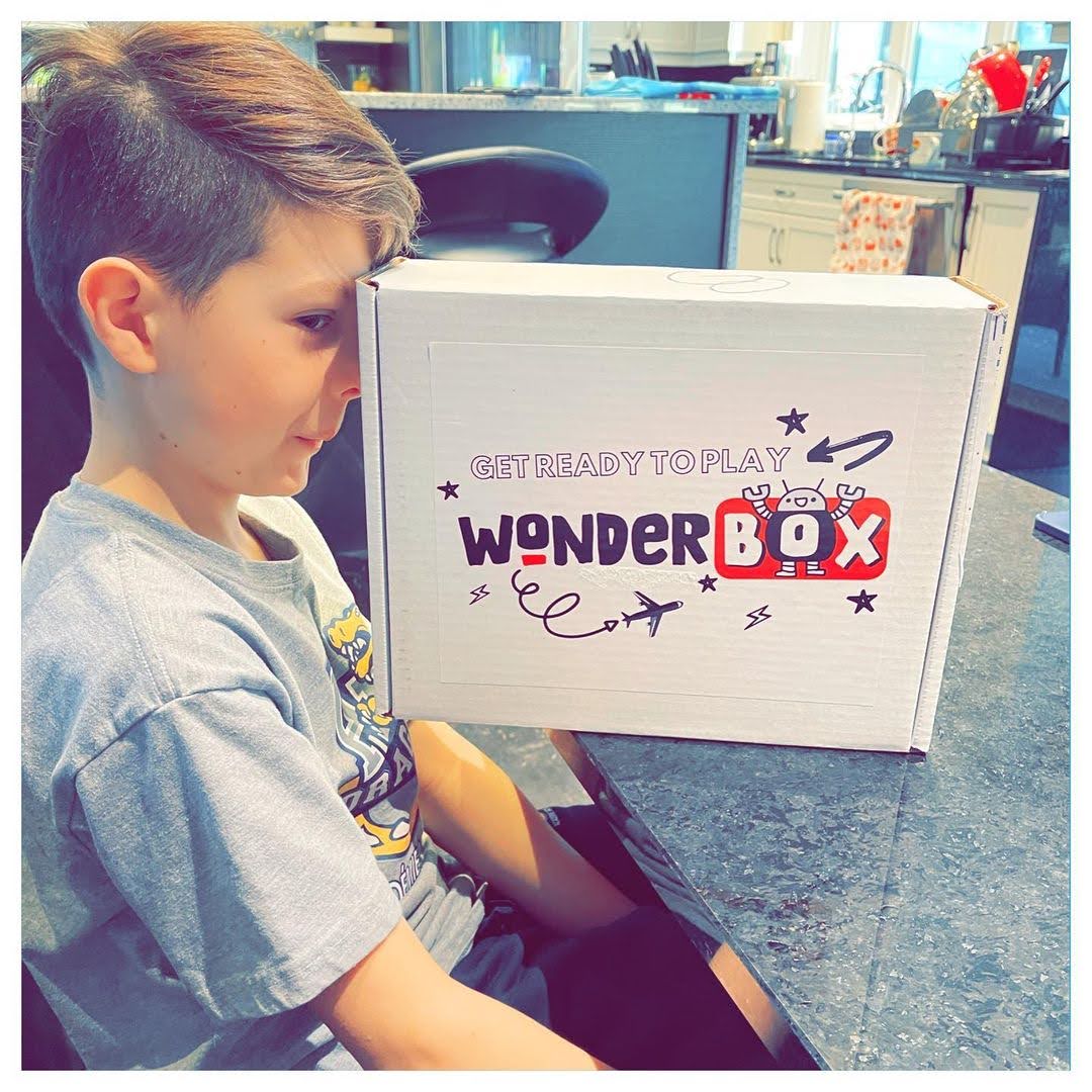 What's the difference between an Activity Box, Curriculum Box and a Toy Box?

#wonderbox #kidssubscriptionbox #canadiansubscriptionbox #steamtoys #stemtoys #brainhappiness #learnandplay #subscriptionbox #creativelearningdelivered #subscriptionboxfortweens #steamlearning