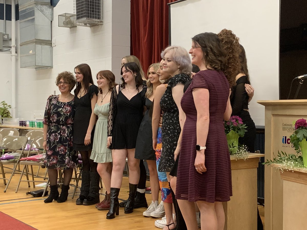 DaveWEberwein's tweet photo. Enjoyed celebrating with the @SD63ILC staff last night at both the TASK and Hairstylist programs recognition ceremonies. Lots of proud students, families and friends @sd63schools https://t.co/o5QxQLfDnD