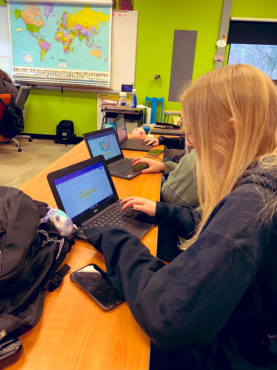 MrWolksClass's tweet image. One #map, countless applications.

My #Geography &amp;amp; #ContemporaryIssues classes utilized the map below to analyze how #Americans interact with the land.

We are getting into the rise of #civilization and #geodemography, respectively.

#landuse #resources #population #classroom