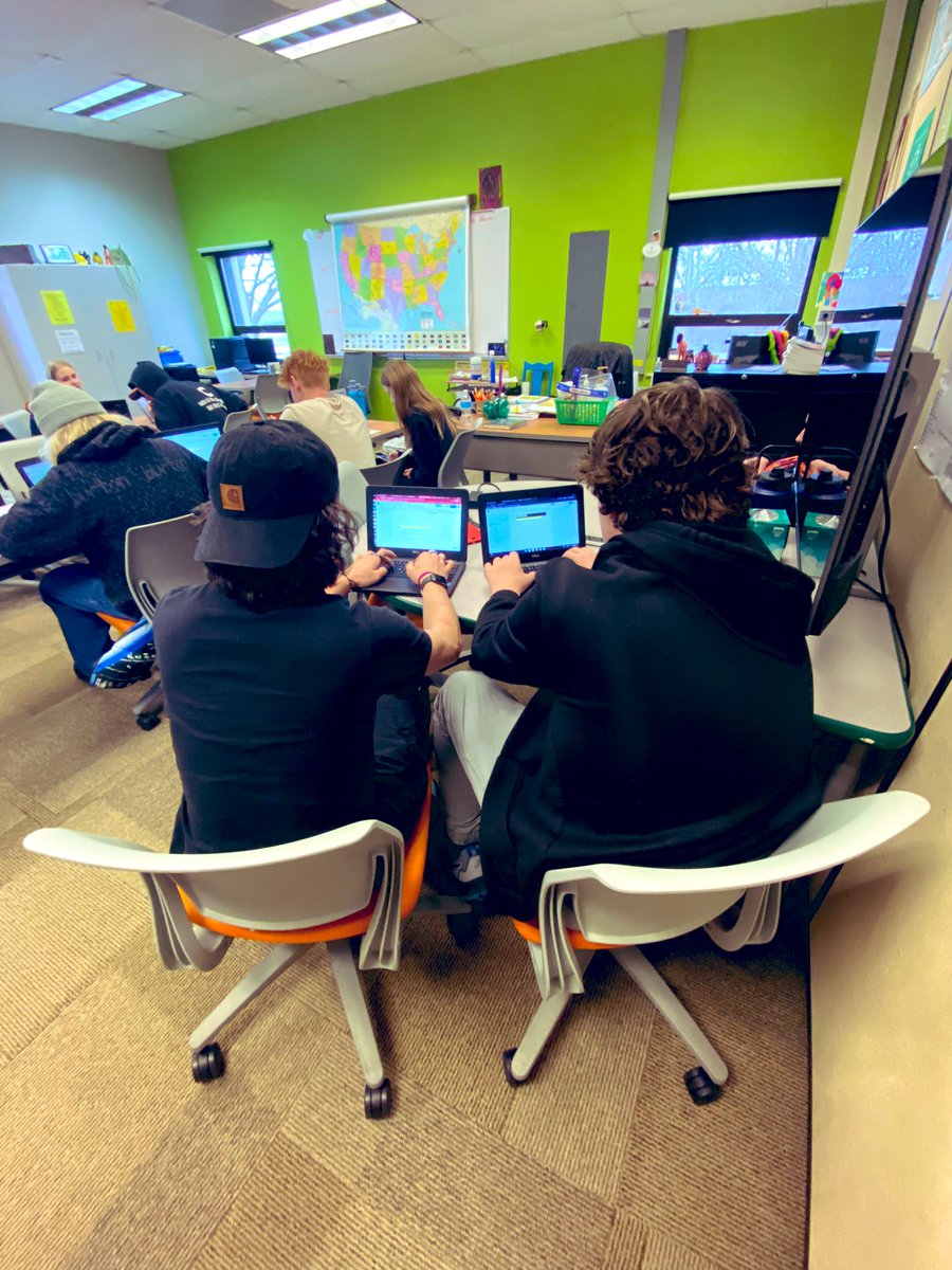 MrWolksClass's tweet image. One #map, countless applications.

My #Geography &amp;amp; #ContemporaryIssues classes utilized the map below to analyze how #Americans interact with the land.

We are getting into the rise of #civilization and #geodemography, respectively.

#landuse #resources #population #classroom