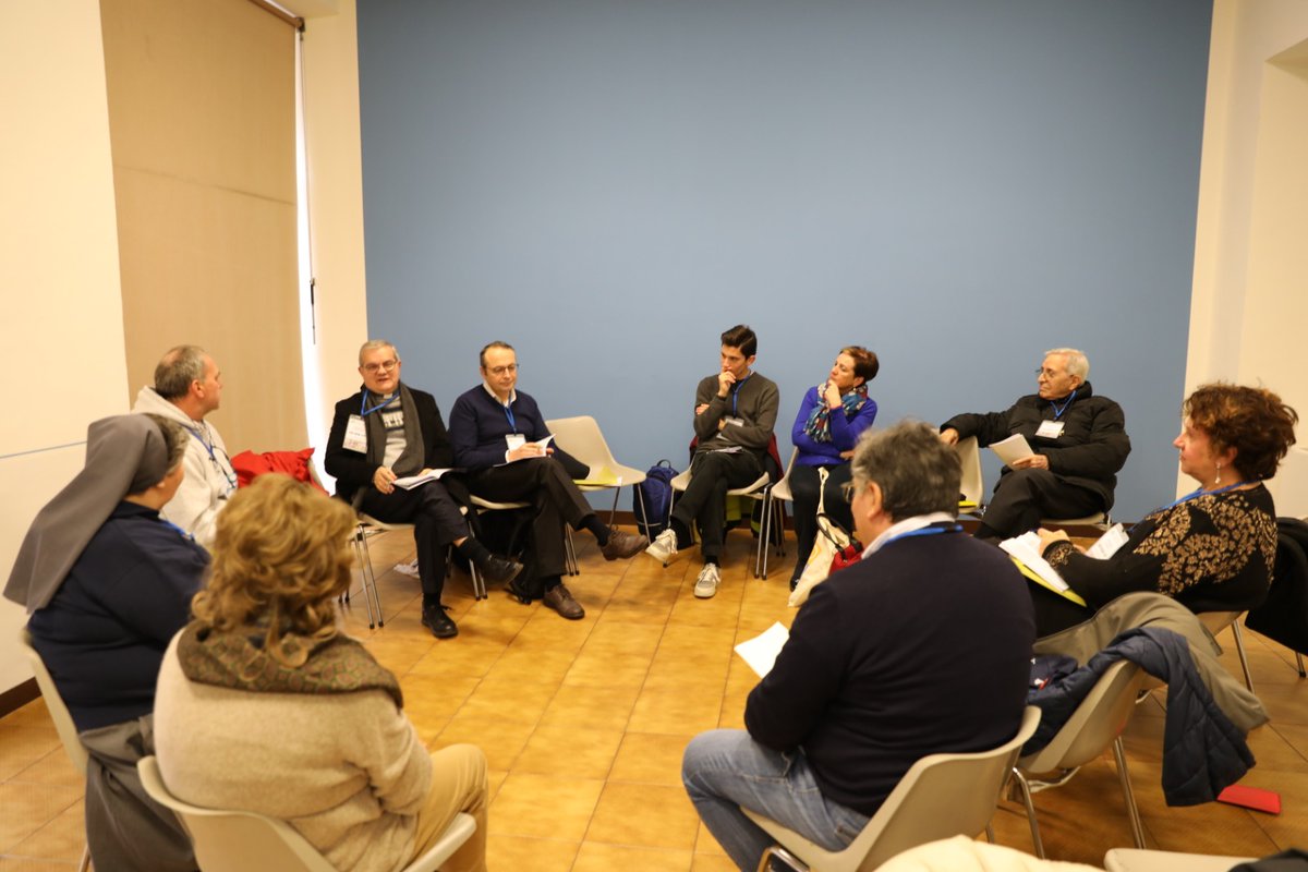 infoANS_IT's tweet image. Italia – Il Momento attuale dei #laici nella Chiesa: la #FamigliaSalesiana si confronta

infoans.org/sezioni/notizi…