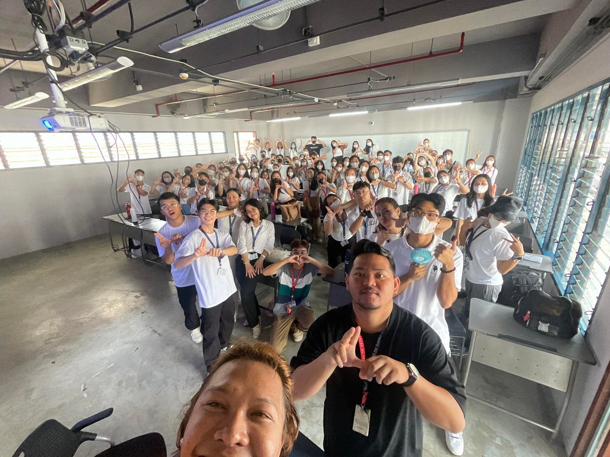 ashs_liam's tweet photo. LIAM's first-ever face-to-face meeting after almost 3 years! 

We thank our Moderators, Officers, and members for making this meeting successful. To more breathtaking performances this year!⚡️ https://t.co/sukqwLs71v
