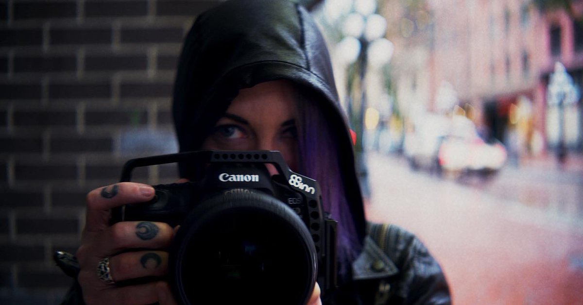 LadyLunaWolf's tweet photo. Taking some cool shots downtown! ๐ช๐ผ
.
Photo by @ConnorNyhan ๐ฅฐ๐ช๐ผ
.
My gear - Canon 5Dmkiv - @eightsinn cage - Sigma 50mm Prime 1.4
.
#photogeeks #photography #vancouver #vfs @vfs https://t.co/4HdJvTlr7n