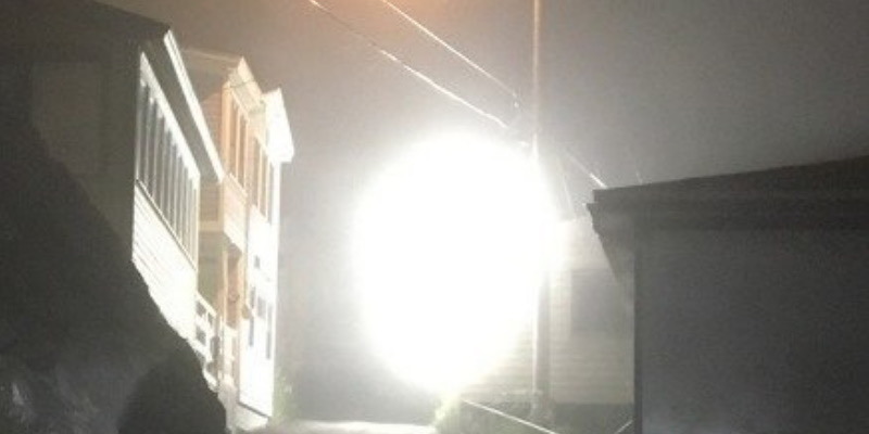 Mark_AE_Wilson's tweet image. Join us for the "Turn Out The Lights" Protest at city hall this Monday January 16th at 2:30.  Bring your battery light (flashlight) fb.me/e/2CNGG6PLi @CBCNL @VOCMNEWS @NTVNewsNL @StJohnsTelegram @IndependentNL