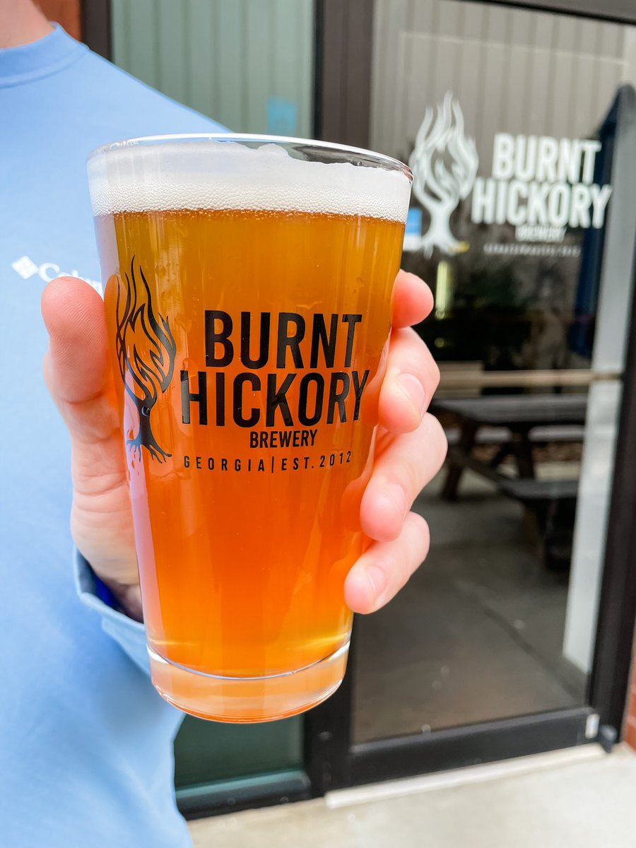 It’s Friday and you need a beer. Fresh Zeke on tap! 🍺 

#craftbeer #beer #gabeer #atlbeer #unfiltered #drinkcraft #georgia #nofilter #moreflavor #fridaymood