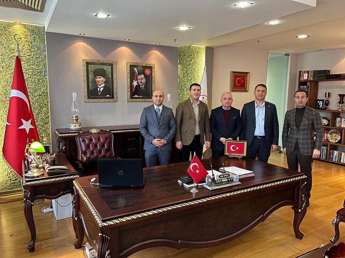 Arnavutköy Kaymakamı Sayın Mahmut HERSANLIOĞLU,nu ve
Başakşehir Kaymakamı Sayın Uğur TURAN,nı Ziyaretimiz Bizlere Camiamıza Şehit Gazi Ve Gazi Yakınlarına Verdikleri Değer Ve Özveriden Dolayı Kendilerine Çok Teşekkür Ediyoruz.