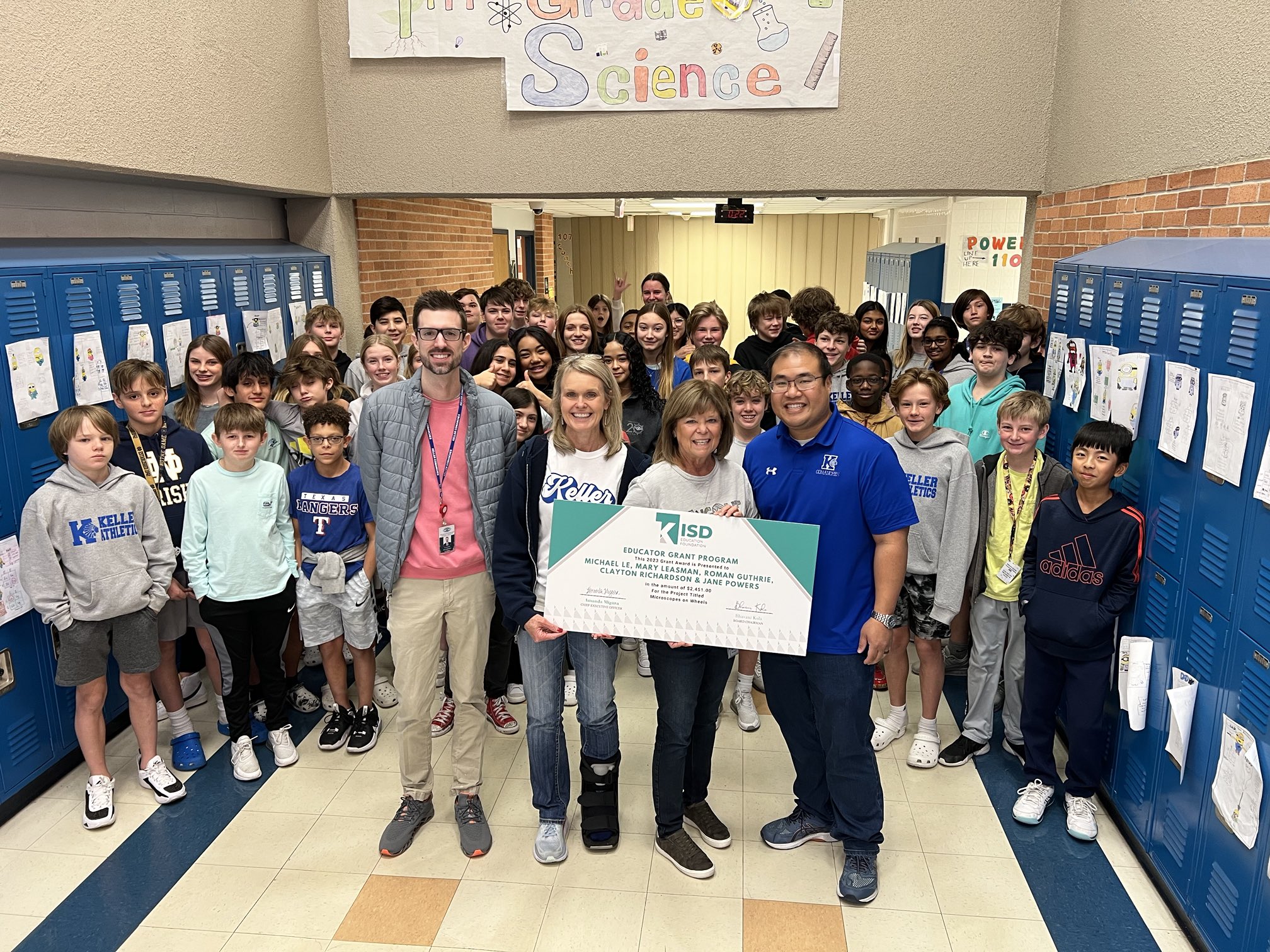 the-keller-middle-school-on-twitter-our-science-team-with-mr