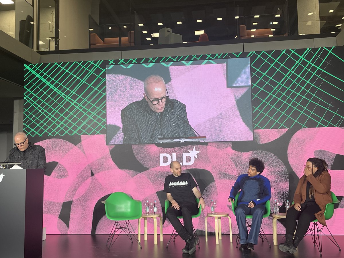 Such an interesting conversation! @dmitricherniak, @gabrielmassan and @ix_shells in conversation with @HUObrist from @SerpentineUK discussing “It's Natural to Be a Machine’ at @DLDConference

#DLD23 #art #digitalart