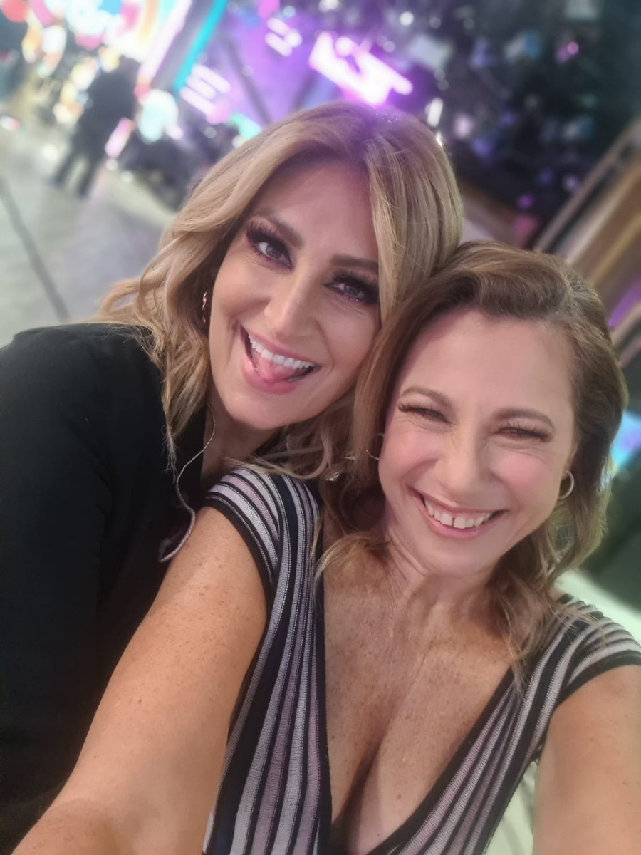 Con mi gran amiga <a href="/anetteoficial/">Anette Cuburu</a> 🥳
Te quiero mucho ❤️ 

#fotografia #photography #foto #photo #a #photooftheday #photographer #fotograf #nature #love #instagood #instagram #o #fotos #art #canon #picoftheday #travel #portrait #arte #brasil #like #ig #naturephotography