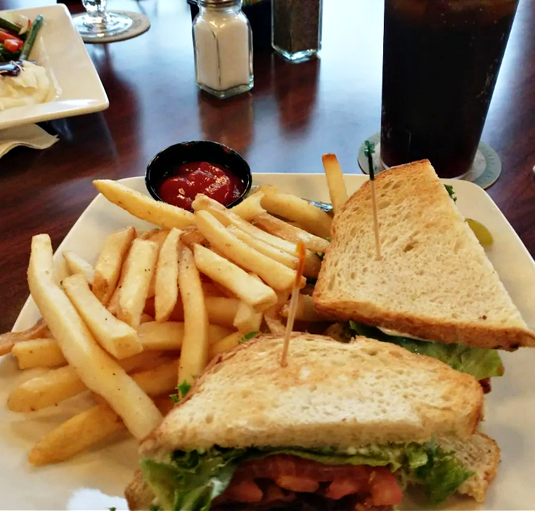 Backstop_Grill's tweet photo. Keep it classic but fun with our B.L.T.A! 🥪 https://t.co/IVEwLwrrDd
