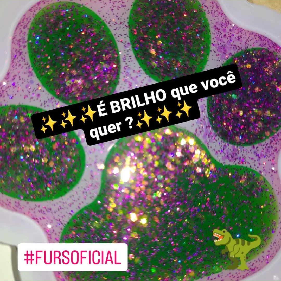 FursOficial's tweet photo. A nova caixinha de #pata vem carregada no #brilho ! ✨✨✨ Logo ela vai a venda. #fursoficial #paw #resinart #furry #forsale #resinaepoxi https://t.co/prPoJhYtEP https://t.co/56IB0aYOKZ