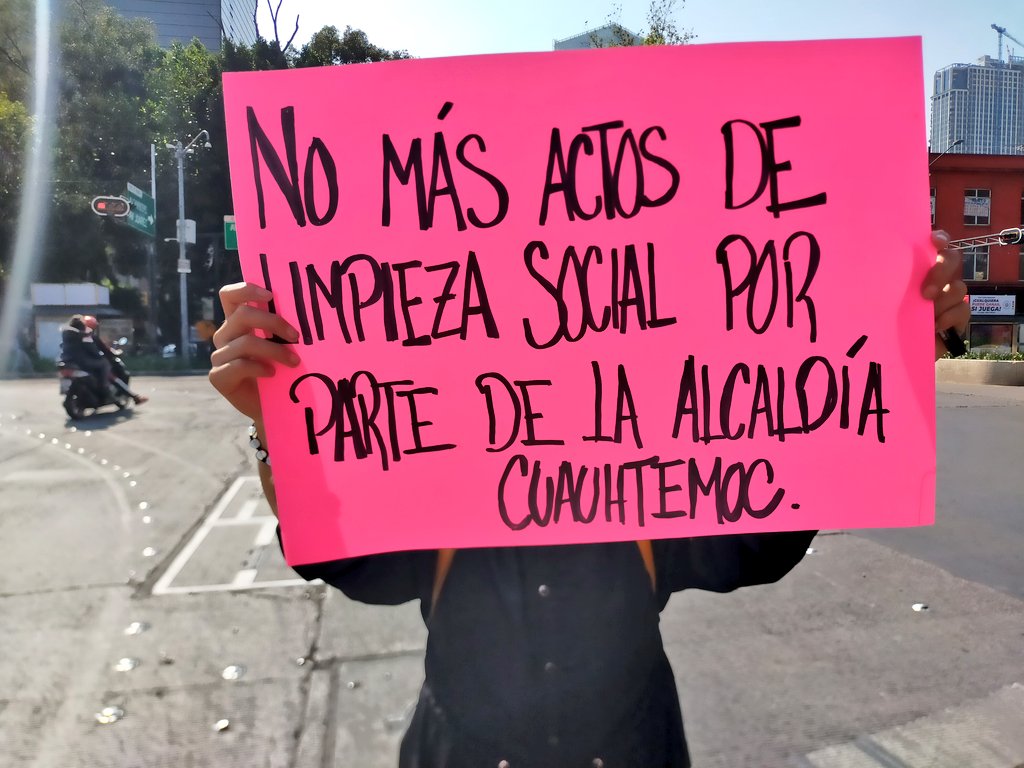 samano_O's tweet photo. No nos van a mover hasta que nos atienda @Claudiashein @CDMX_SIBISO @CDHCMX @COPRED_CDMX @sandraCuevas_ https://t.co/zEbftyK11s